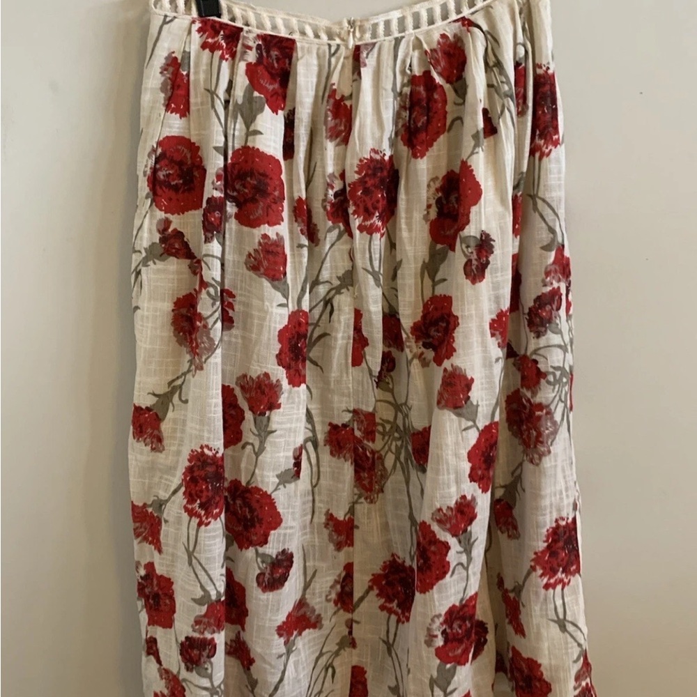 Floral A-Line Skirt in Red and Cream - Picture 5 of 6
